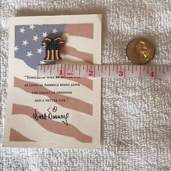 Let Freedom Ring Pin Lapel Pin Hat Pin Walt Disney Company VoluntEAR Pin - Picture 3 of 5
